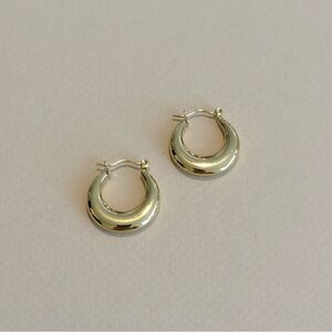 Minimalist hoop earrings M980